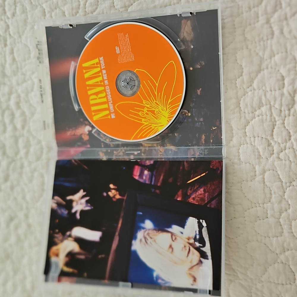 HP🎶🎶🎵Nirvana Unplugged in New York DVD - Picture 2 of 4